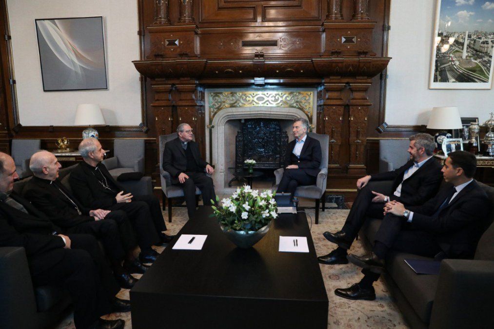 Macri se reunió con los obispos y les pidió colaboración para ayudar a la cohesión social