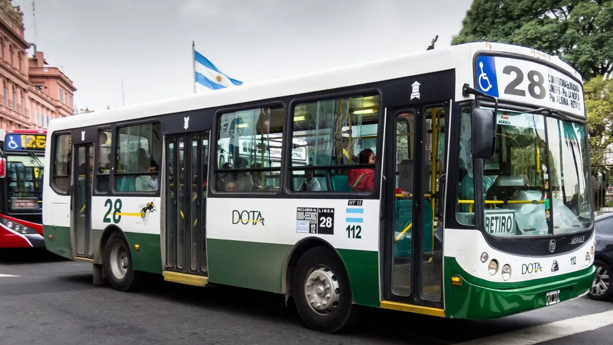 Paro general: qué líneas de colectivos del AMBA no adhieren y circulan con normalidad. (Foto: archivo)