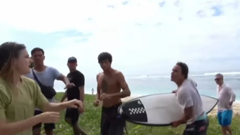 Confusión por una absurda pelea entre surfers y una salvaje agresión a una surfista