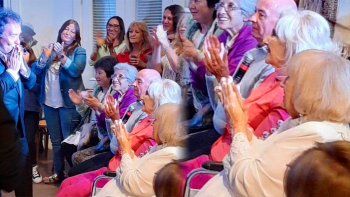 La hermana gemela de Mirtha Legrand se traslada en silla de ruedas