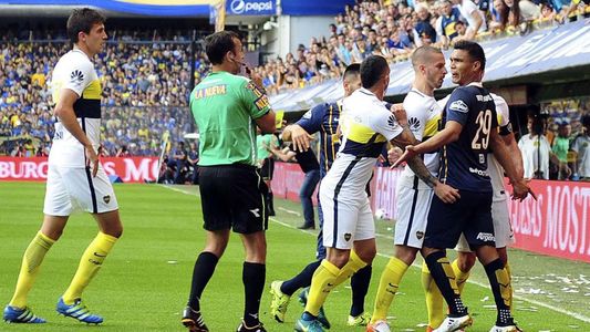 Daniel Mollo, relator partidario de Boca, se sacó con el gesto de Teo Gutiérrez