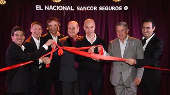 Adrián Suar reinauguró teatro El Nacional