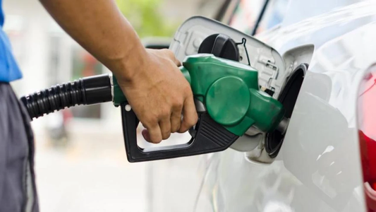 Más restricciones: ahora a los autos diesel