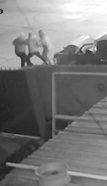 Video: un ex comisario se defendió a los tiros de un robo en Berazategui y baleó a los delincuentes