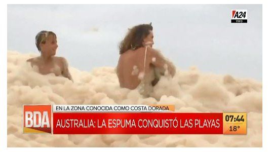 Australia vivió un fenómeno en el mar, donde se llenó de olas de espuma
