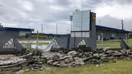 Una tormenta de viento provocó un serio derrumbe en el predio de Boca