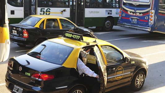 Viajar en taxi ahora es un 30% más caro: ¿cuánto vale una tarifa mínima?