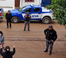 Intentaron desalojarlo de su casa, se subió al techo y tomó una trágica decisión