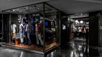 Wrangler y Lee, dos clásicos de la industria del jean, se van de la Argentina