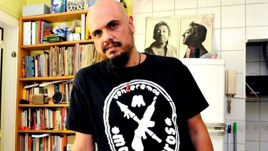 Revuelo en las redes sociales por un polémico texto de Pablo Marchetti, Incesto sentido