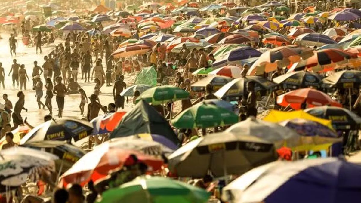 Una ola de calor extremo se mantiene sobre Río de Janeiro en el final del verano. (Foto: Gentileza O Globo) Una ola de calor extremo se mantiene sobre Río de Janeiro en el final del verano. (Foto: Gentileza O Globo)