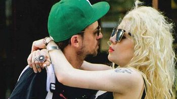 Militta Bora y Chano, mimosos y enamorados en España