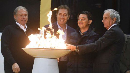 Gallardo encendió la llama olímpica en River: “Nos quieren hacer creer que lo único que vale es ganar”