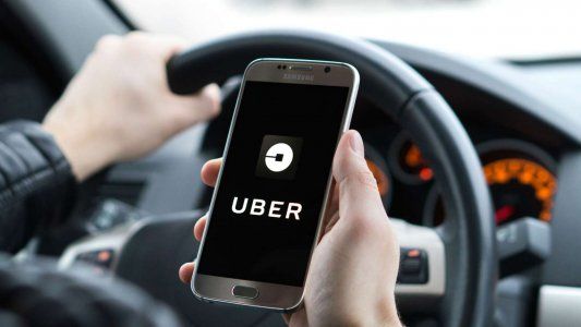 Una mujer llamó a Uber para ir a un motel con su amante y los pasó a buscar su esposo