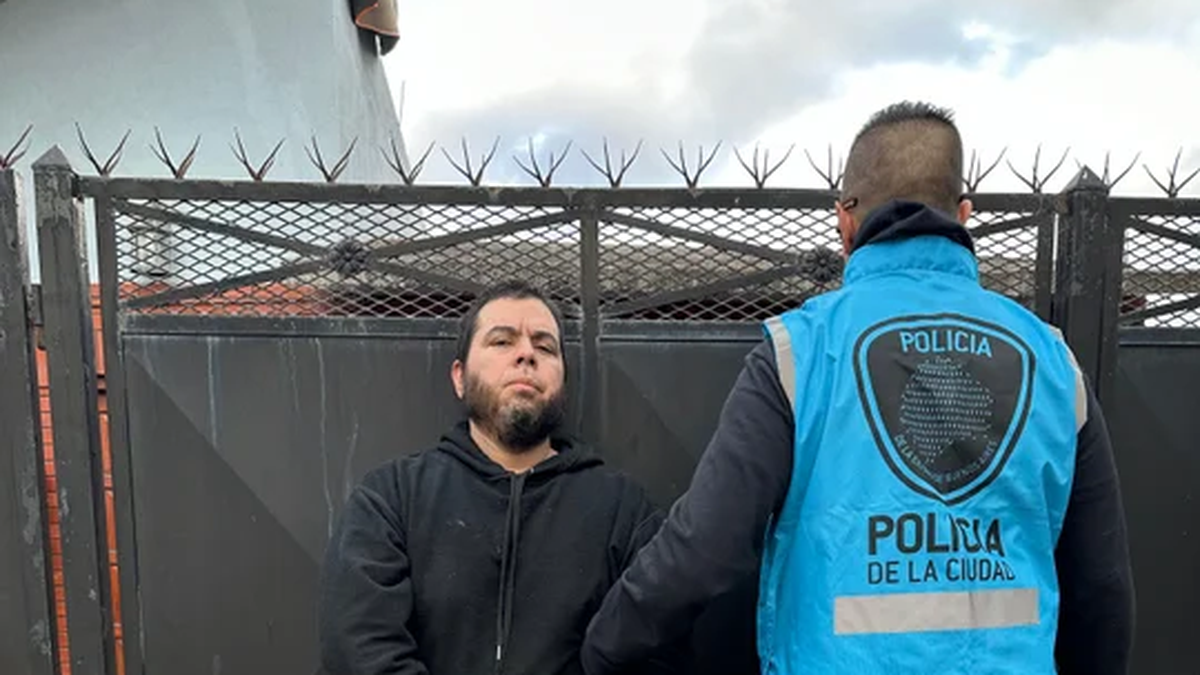 Abel Guzm&aacute;n fue detenido dentro de una casa en Moreno tras m&aacute;s de dos meses pr&oacute;fugo. (Foto: NA)
