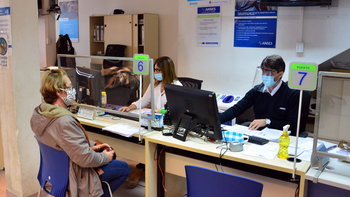 Jubilaciones, Pensiones, AUH, AUE, Progresar: quiénes cobran hoy 10 de junio 2021 sus asignaciones de Anses. Jubilaciones, Pensiones, AUH, AUE, Progresar: quiénes cobran hoy 10 de junio 2021 sus asignaciones de Anses.