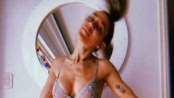 jimena baron y las fotos en mejores amigos con las que atormenta a los chicos que le gustan jimena baron y las fotos en mejores amigos con las que atormenta a los chicos que le gustan