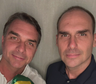 Eduardo Bolsonaro compartió una imagen junto a su hermano Flávio después de su llegada a Estados Unidos