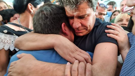 Facundo Manes publicó una foto en Twitter que causó repudio generalizado