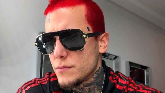 Alex Caniggia se tiñó el pelo y aprovechó para dejarle un mensaje su papá y a la futura esposa