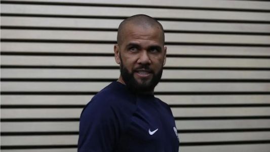Dani Alves fue detenido en Barcelona luego de ser denunciado por agresión sexual