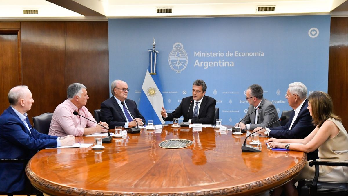Sergio Massa anunció una inversión por US$ 250 millones para el sector automotriz nacional (Foto: Prensa de Economía).