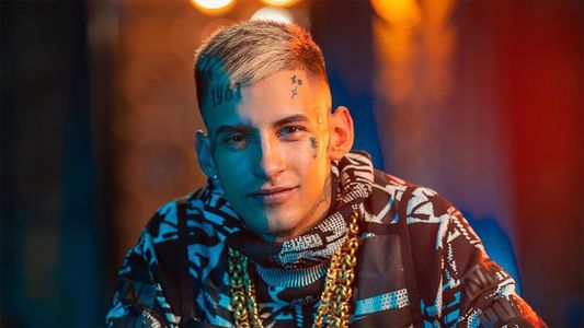 El video de L-Gante a los besos con una chica en un boliche de Mar del Plata: ¿volvió a apostar al amor?