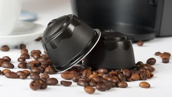 Insólito: descubren media tonelada de cocaína escondida en la fábrica de una famosa marca de café en cápsulas