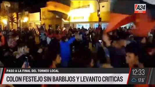 Polémica en Santa Fe por el festejo de hinchas de Colón sin barbijos y en horario restrictivo