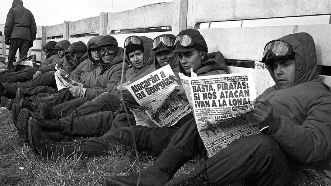 Piden la detención de 26 militares por torturas a soldados de Malvinas
