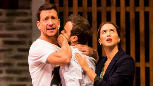 Nico Vázquez anunció que regresa al teatro, pero sin Flor Vigna: ¿qué pasó?