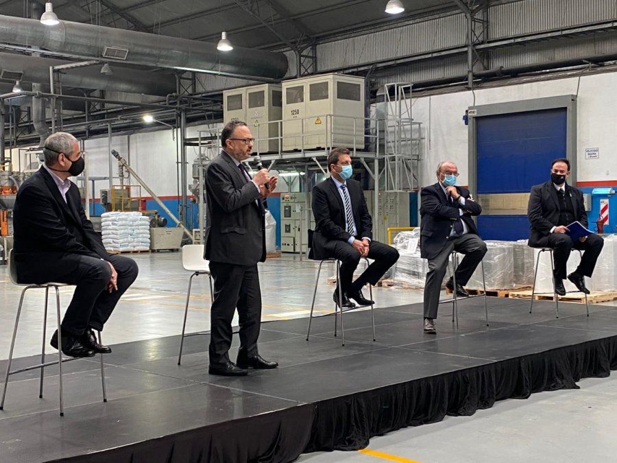 Exclusivo: el Gobierno acepta que está en una típica crisis de balanza comercial, desmiente problemas de abastecimiento y descarta bajar impuestos para las Pymes