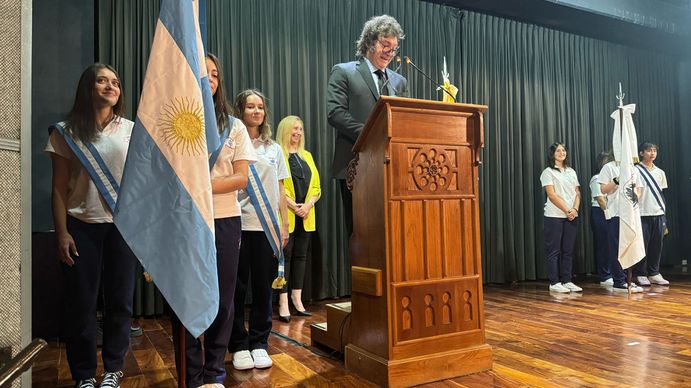 Javier Milei cargó contra el aborto y los pañuelos verdes y lanzó una dura sentencia