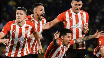 Estudiantes se consagró campeón de la Copa de la Liga al vencer a Vélez en los penales Estudiantes se consagró campeón de la Copa de la Liga al vencer a Vélez en los penales
