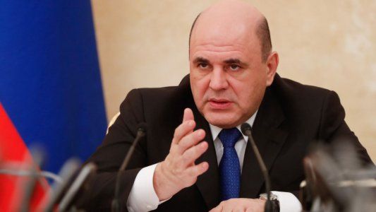 El primer ministro ruso anunció por videoconferencia que tiene coronavirus