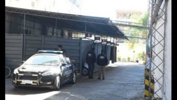 Una mujer murió estrangulada cuando su bufanda se enredó en el motor de un grupo electrógeno
