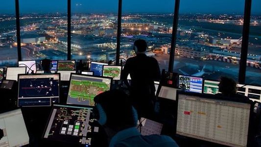 Empezó el paro de controladores aéreos: cuál es el impacto de la medida y cómo está afectando a los pasajeros
