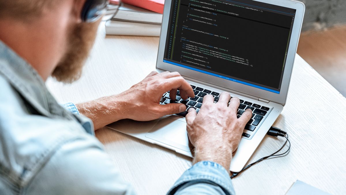 Los desarrolladores de software son talentos demandados en todo el mundo. Y están entre los profesionales con mejores pagos y beneficios. 
