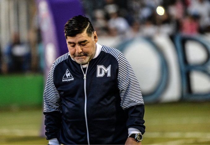 Gimnasia, con Maradona en el banco, no pudo con Arsenal, que lo venció en el Bosque platense