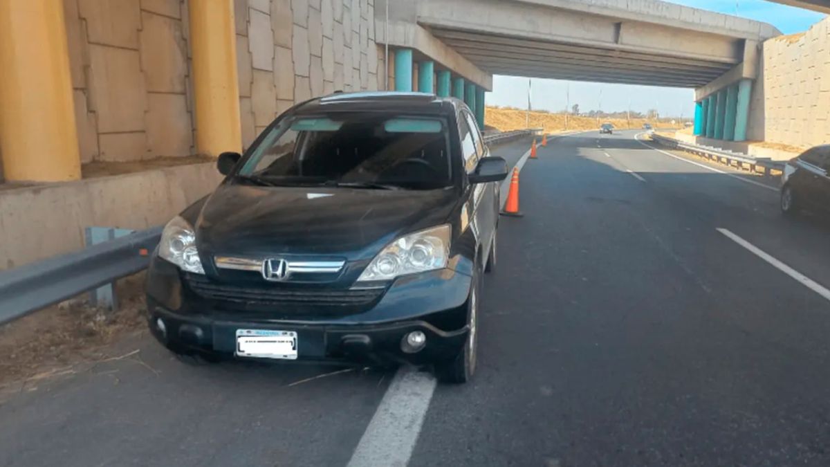 Le robaron la camioneta a sacerdote en Córdoba. (Foto: redes)