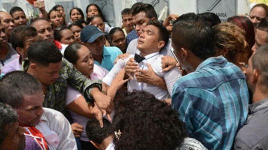 El mal momento que pasó Teófilo Gutiérrez en el sepelio de su abuela