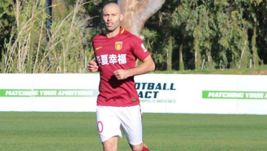 Mascherano visitó la concentración de la Selección en Córdoba