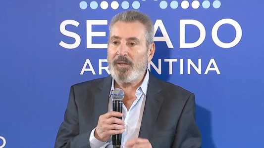 Daniel Vila fue reconocido por el Senado como empresario destacado del año: Tenemos que empezar a mirar al que nos necesita