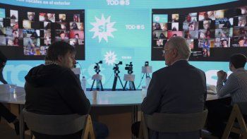 Pelea voto a voto: el Frente de Todos reunió a sus fiscales en el extranjero para cuidar las urnas en 23 países