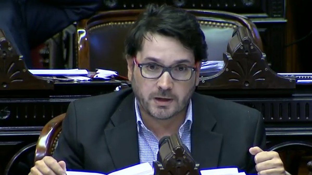 Garretón, uno de los indecisos, adelantó su voto en contra y se mantiene el empate técnico