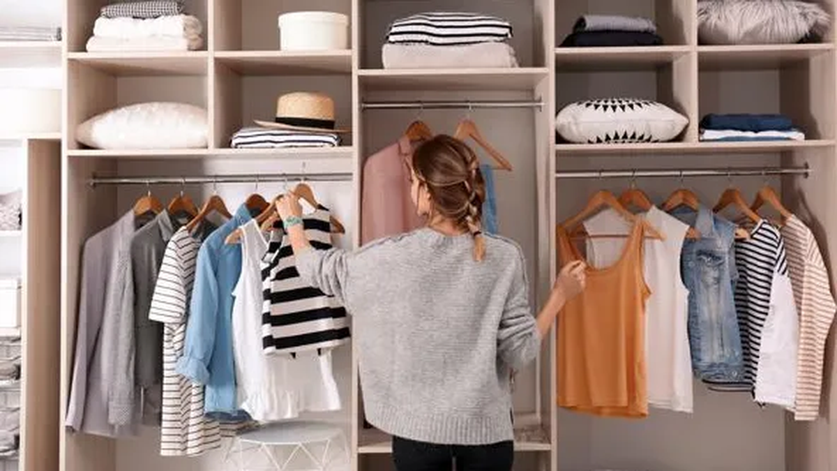 9 ideas FANT&Aacute;STICAS para reutilizar tus remeras viejas del placard