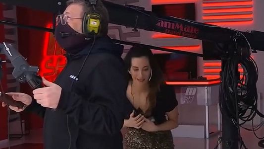 Estefanía Berardi tuvo un inconveniente y abandonó el programa unos minutos: qué le pasó