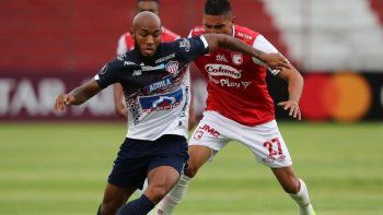 River, a octavos de milagro: los goles insólitos que erró Junior contra Santa Fe