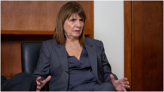 Patricia Bullrich defendió los fondos para la SIDE y a Santiago Caputo con una particular comparación