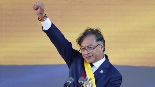 En Argentina los viejos no tienen derechos, denunció el presidente de Colombia y apuntó contra Javier Milei